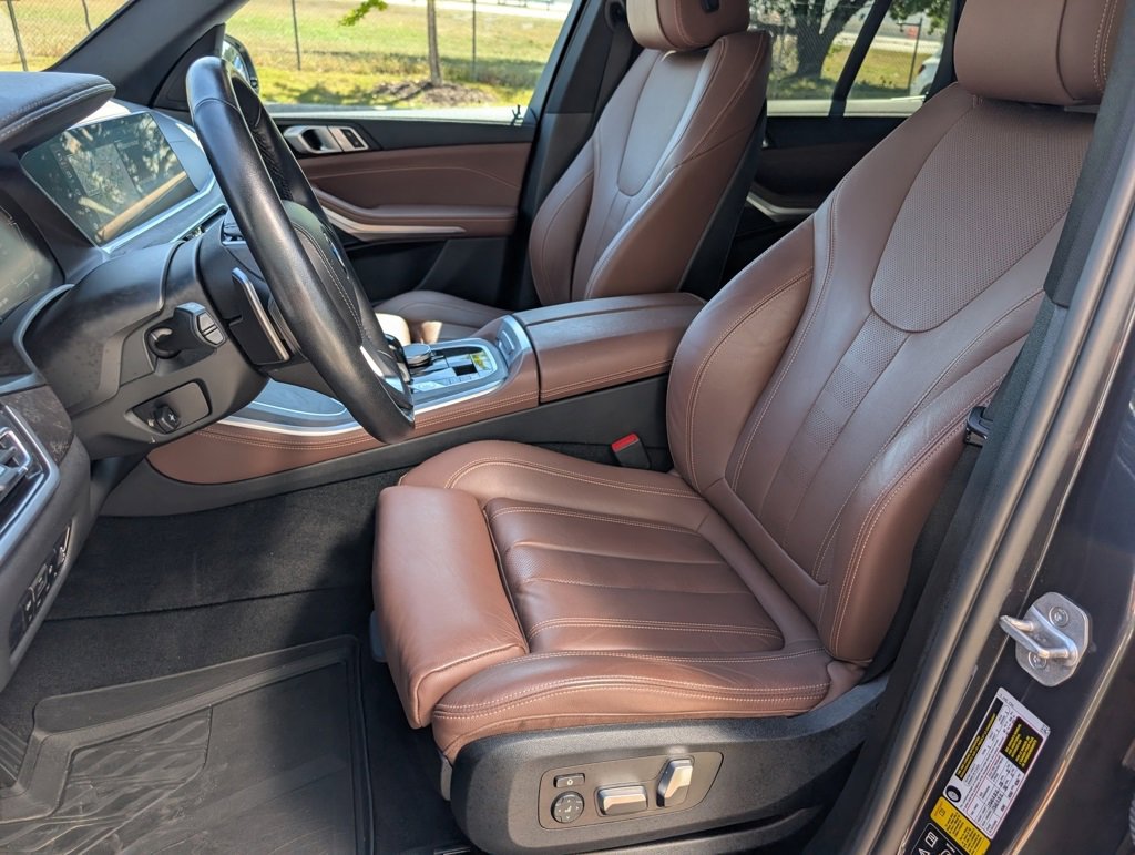 Used 2022 BMW X5 xDrive40i w/ Premium Package image 5
