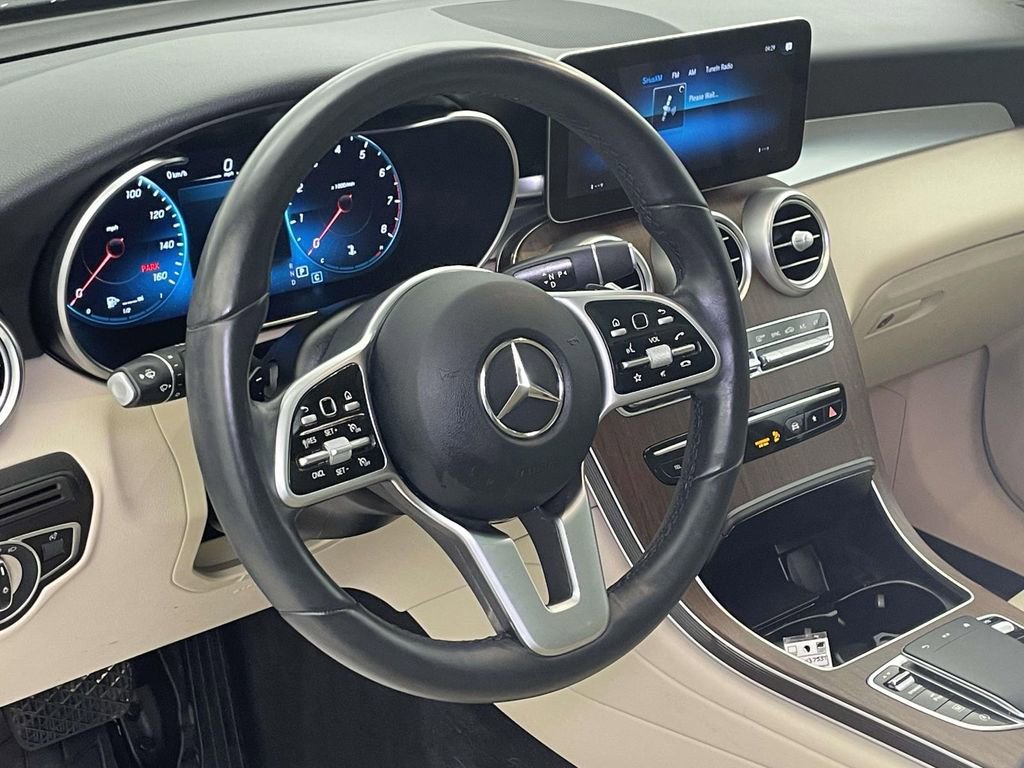 Used 2022 Mercedes-Benz GLC 300 4MATIC image 4