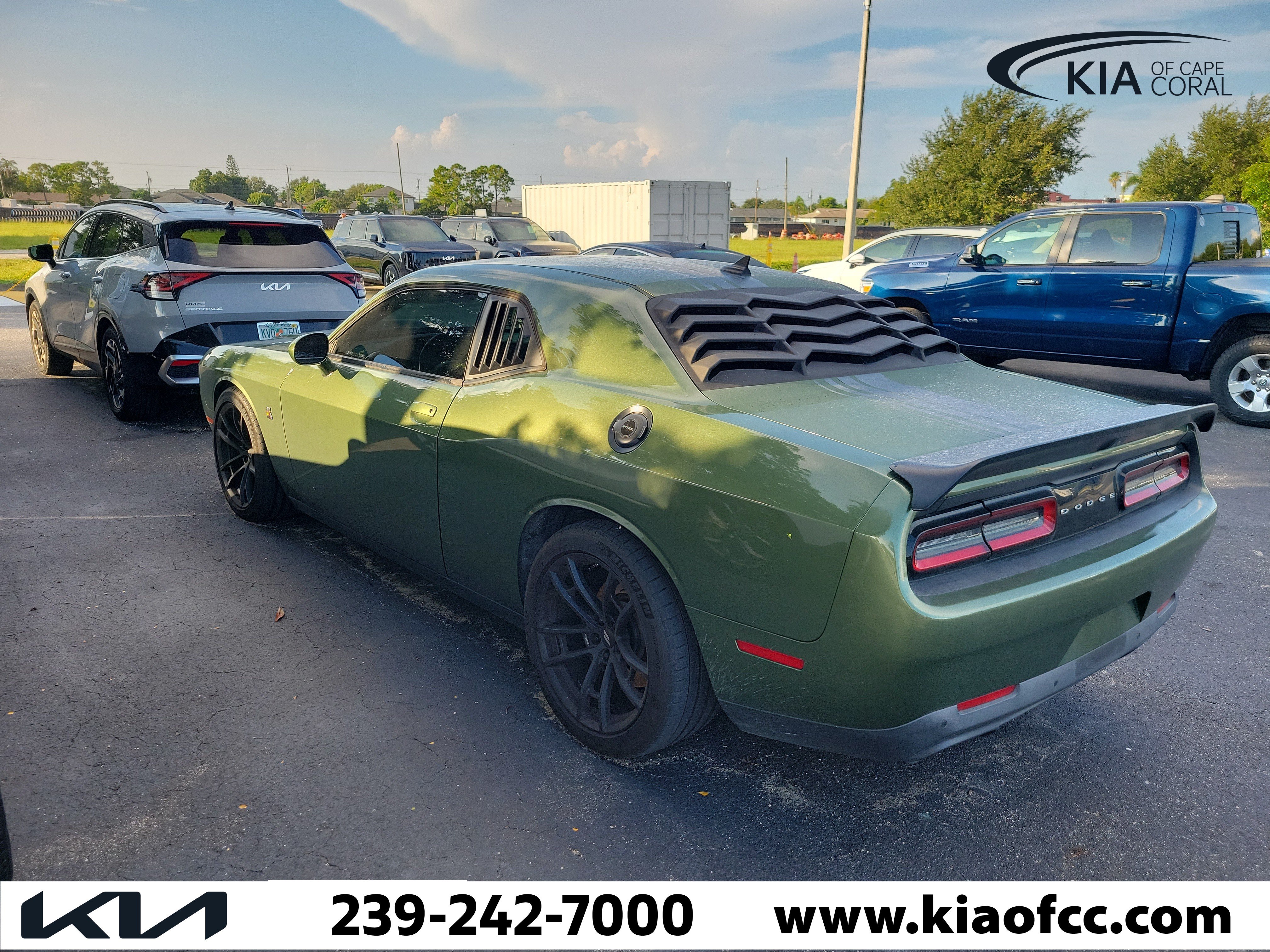 Used 2019 Dodge Challenger R/T Scat Pack w/ Shaker Package RWD image 7