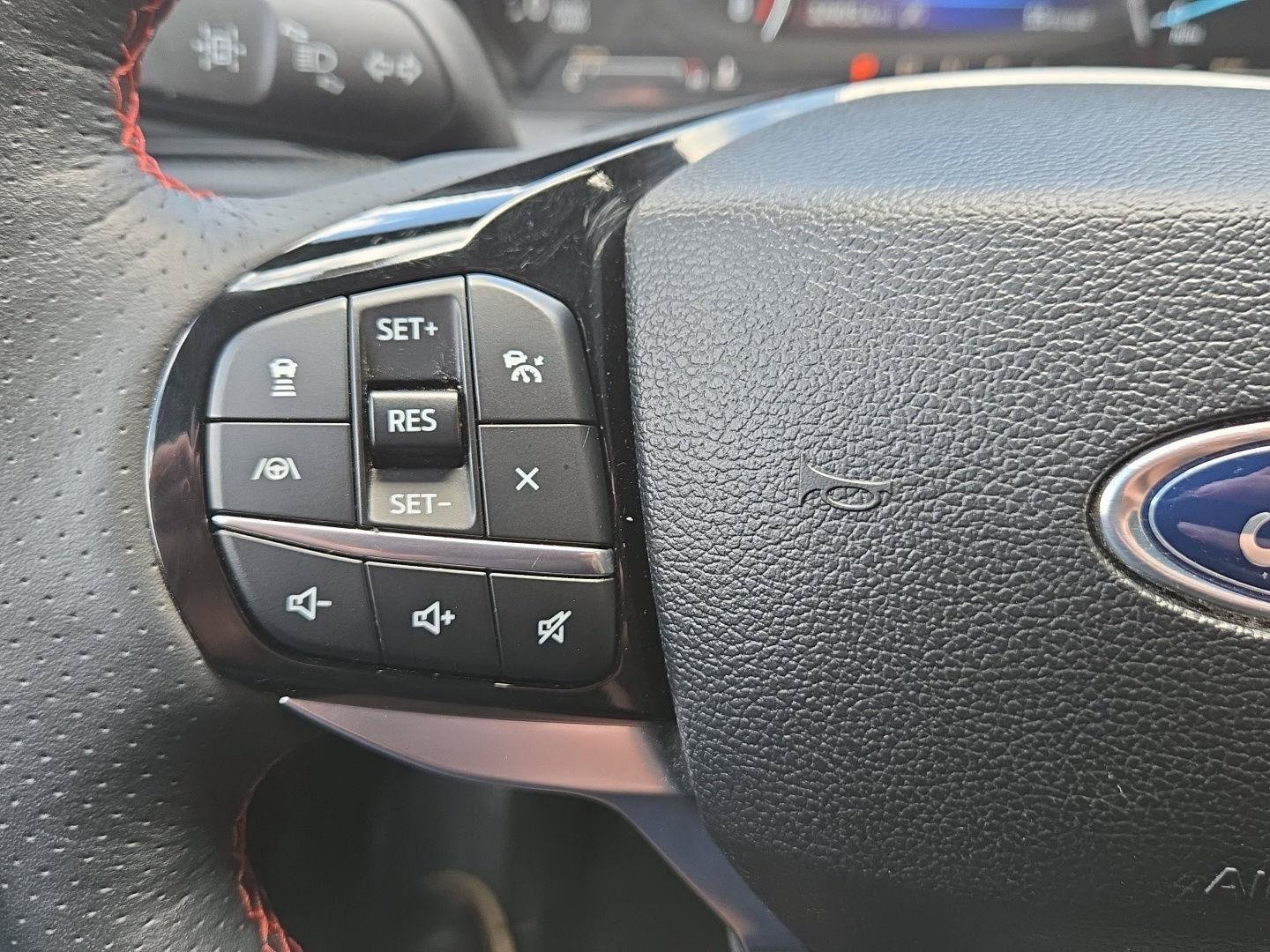 Used 2024 Ford Explorer ST-Line w/ Class IV Trailer Tow Package AWD/4WD image 16