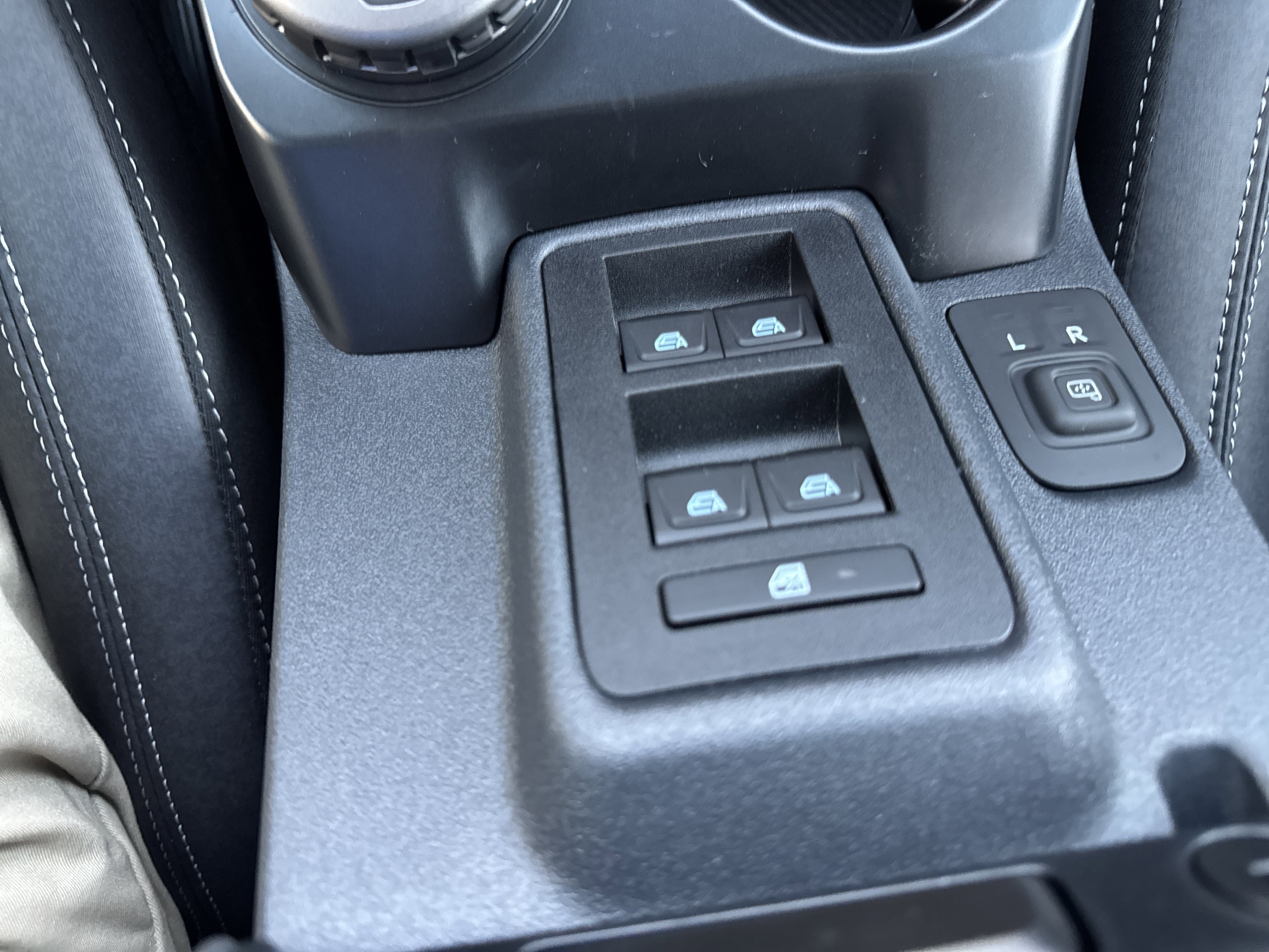 New 2025 Ford Bronco Badlands w/ Sasquatch Package image 24