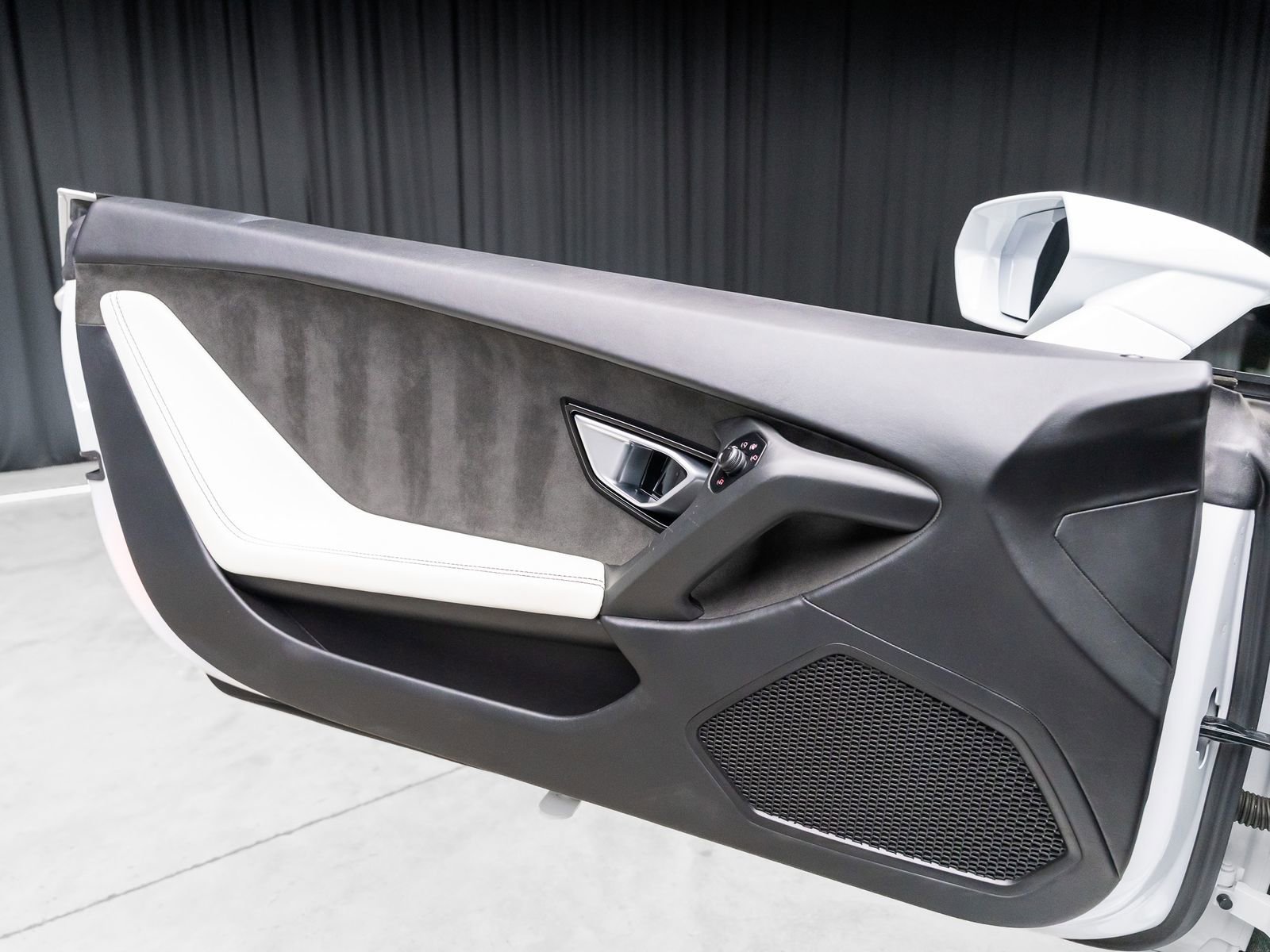 Used 2016 Lamborghini Huracan LP 610-4 AWD/4WD image 68