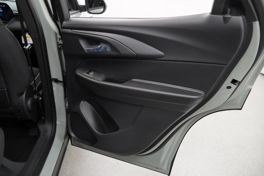 New 2026 Chevrolet TrailBlazer LT w/ LT Cold Weather Package FWD image 26