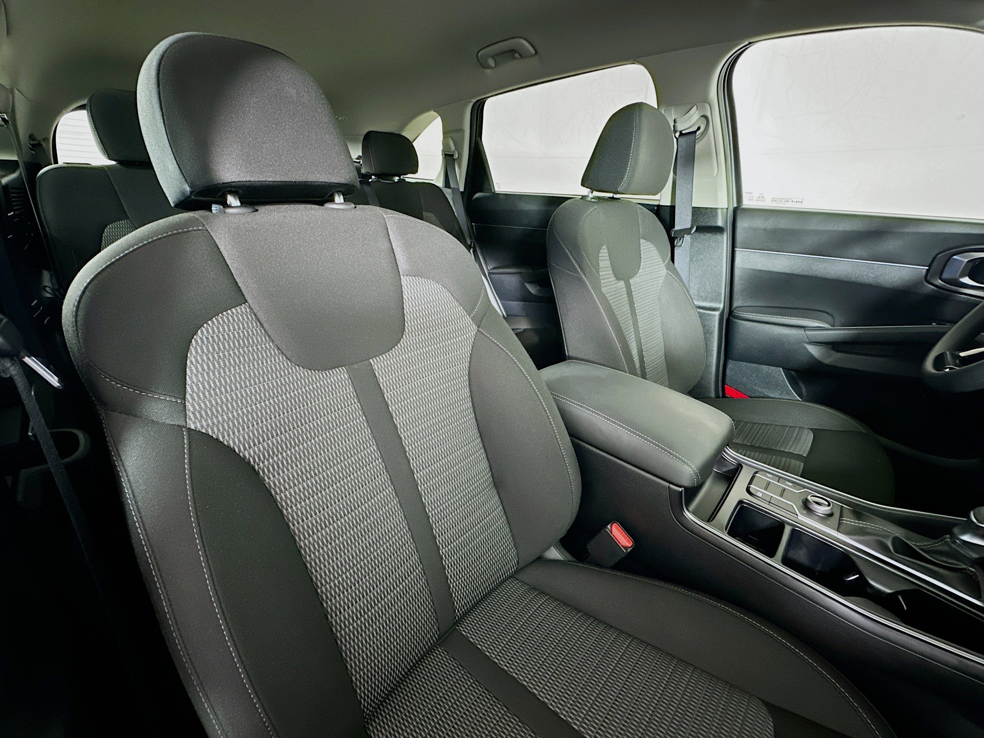 Certified 2023 Kia Sorento LX AWD/4WD image 27