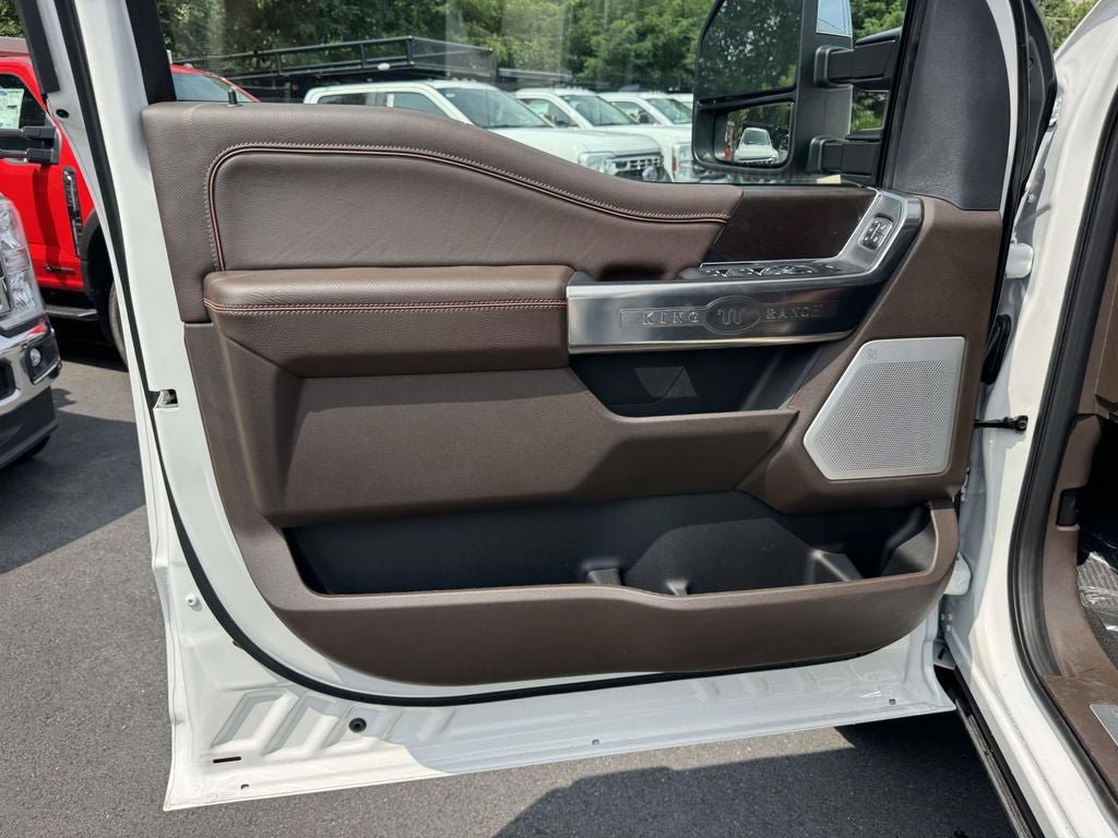 New 2026 Ford F350 King Ranch w/ Chrome Package AWD/4WD image 9