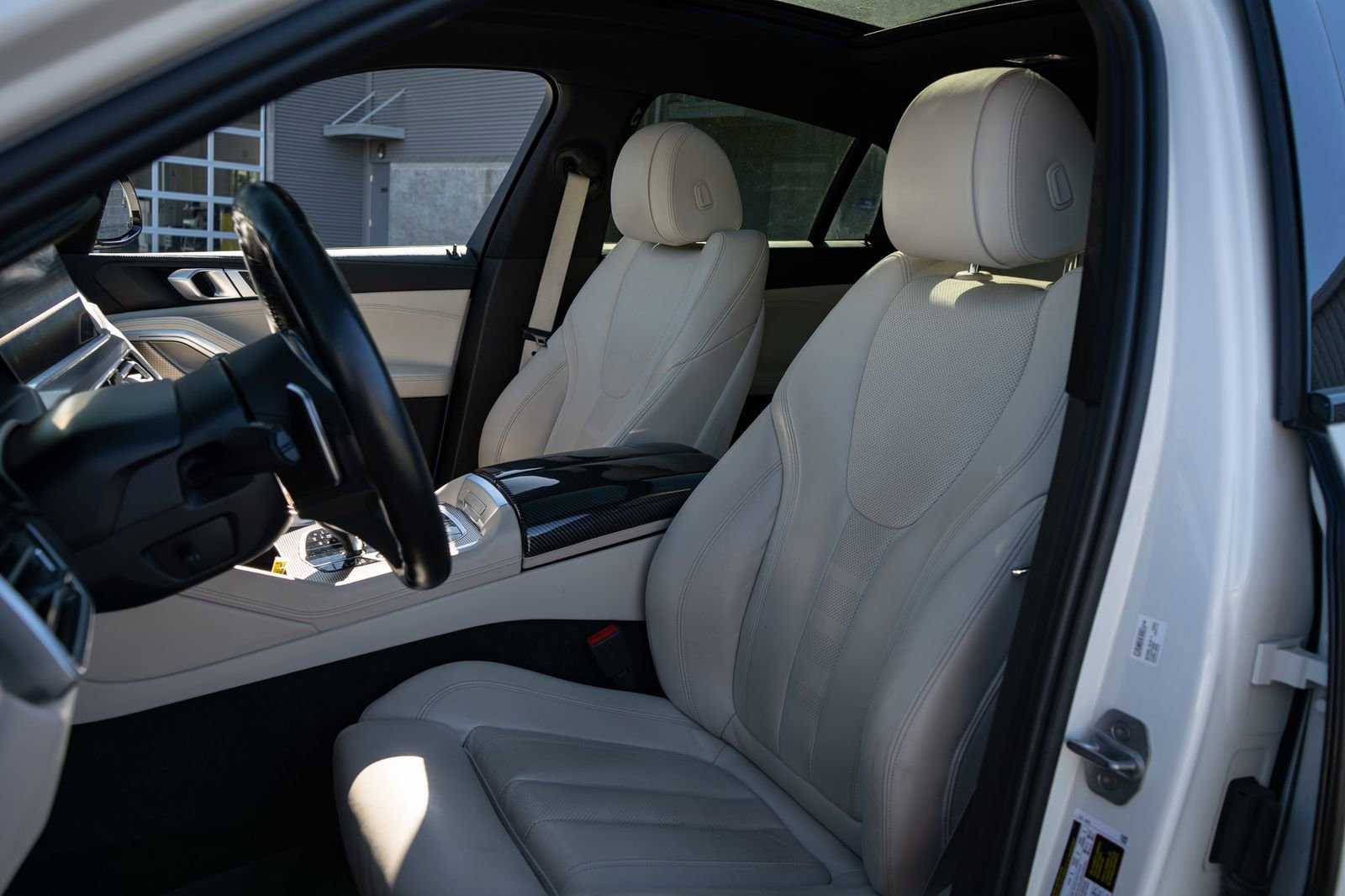 Used 2020 BMW X6 xDrive40i w/ M Sport Package image 22