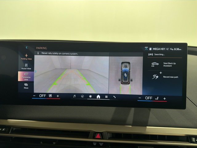 Used 2025 BMW iX xDrive50 w/ Premium Package image 33