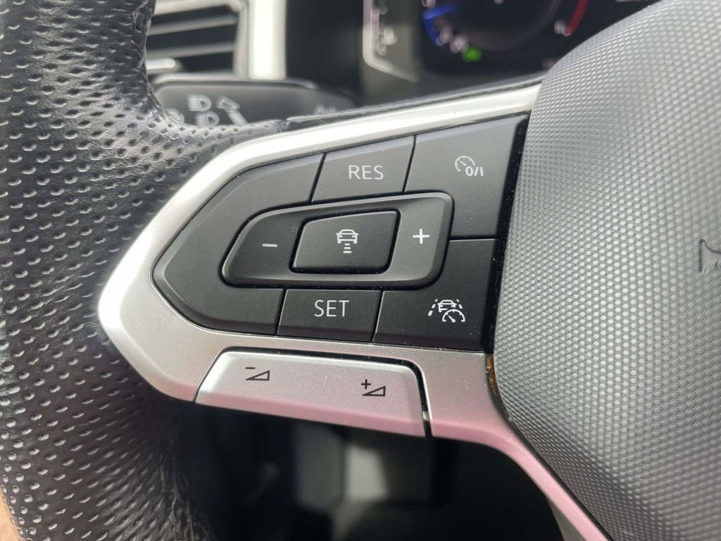 Used 2023 Volkswagen Atlas SEL R-Line image 16