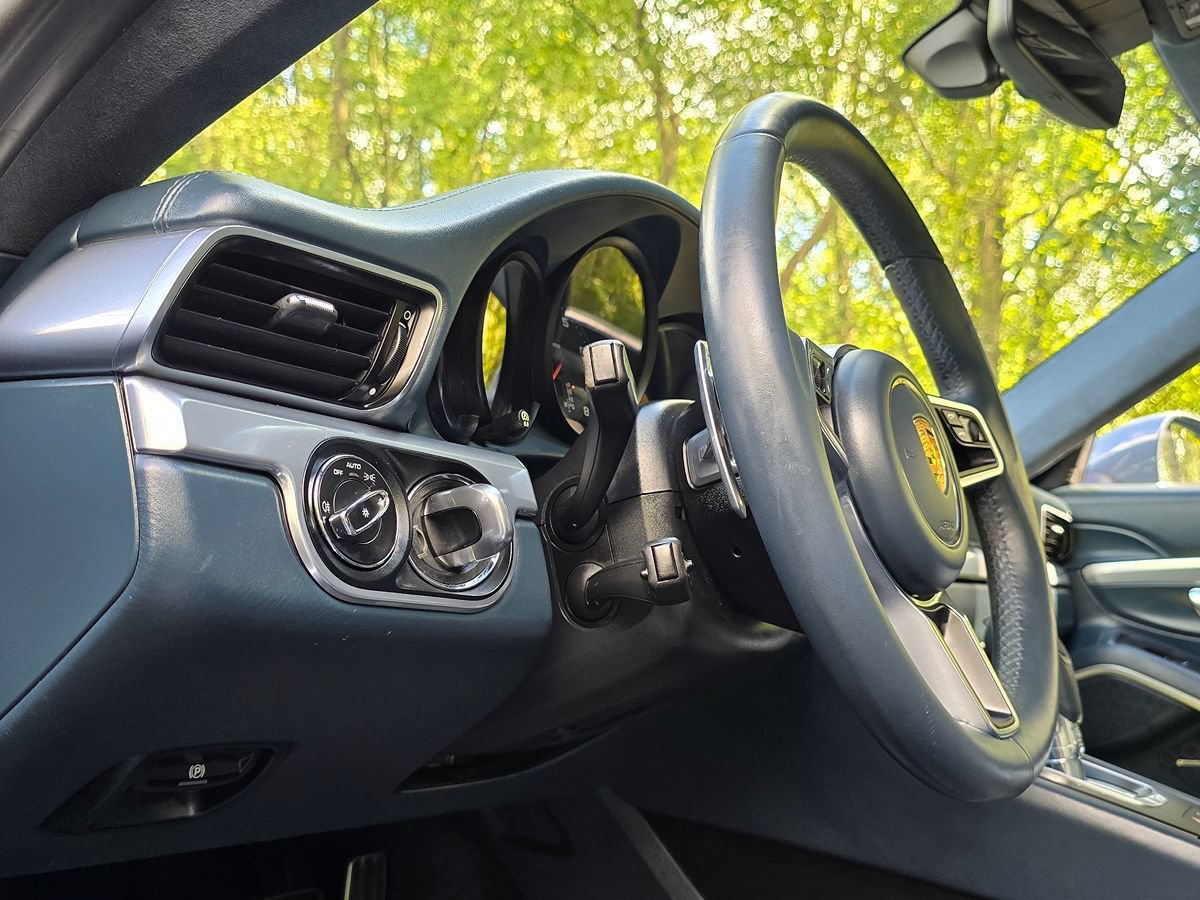 Used 2017 Porsche 911 Carrera RWD image 21