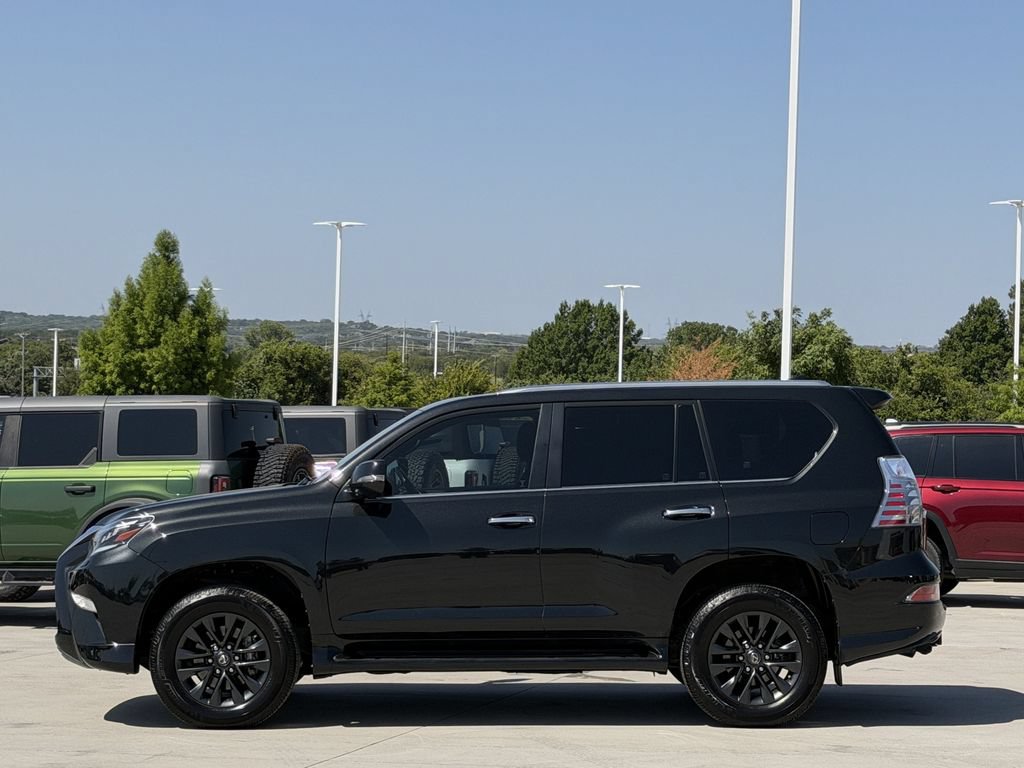 Used 2023 Lexus GX 460 Premium w/ Premium Package AWD/4WD image 3