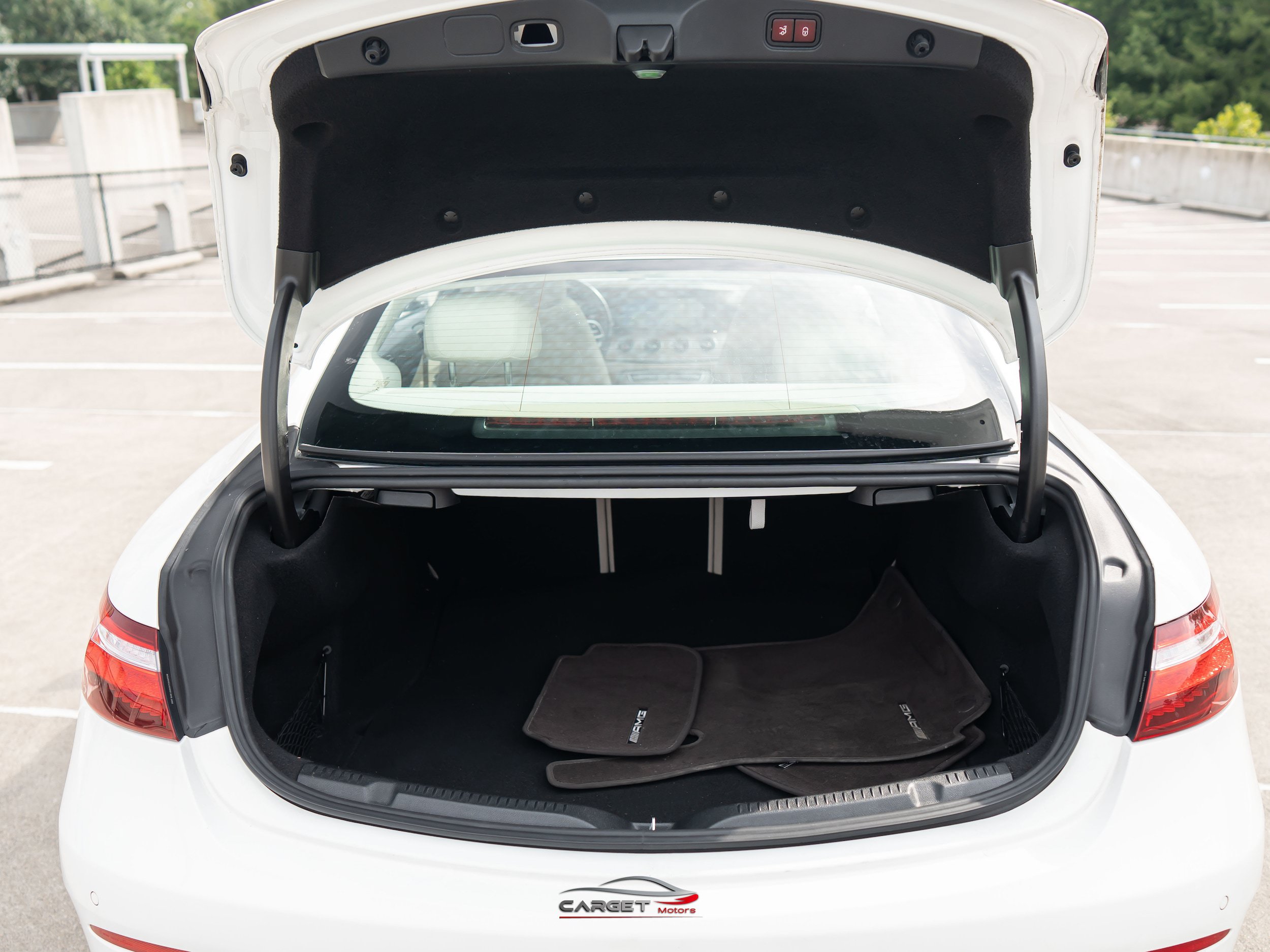 Used 2019 Mercedes-Benz E 450 4MATIC Coupe w/ AMG Line Package image 39