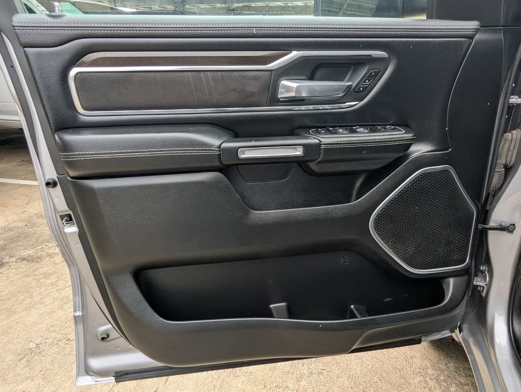 Used 2022 RAM 1500 Laramie AWD/4WD image 14
