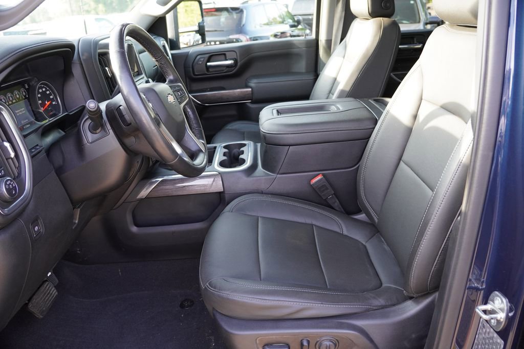 Used 2020 Chevrolet Silverado 2500 LTZ w/ LTZ Premium Package AWD/4WD image 6