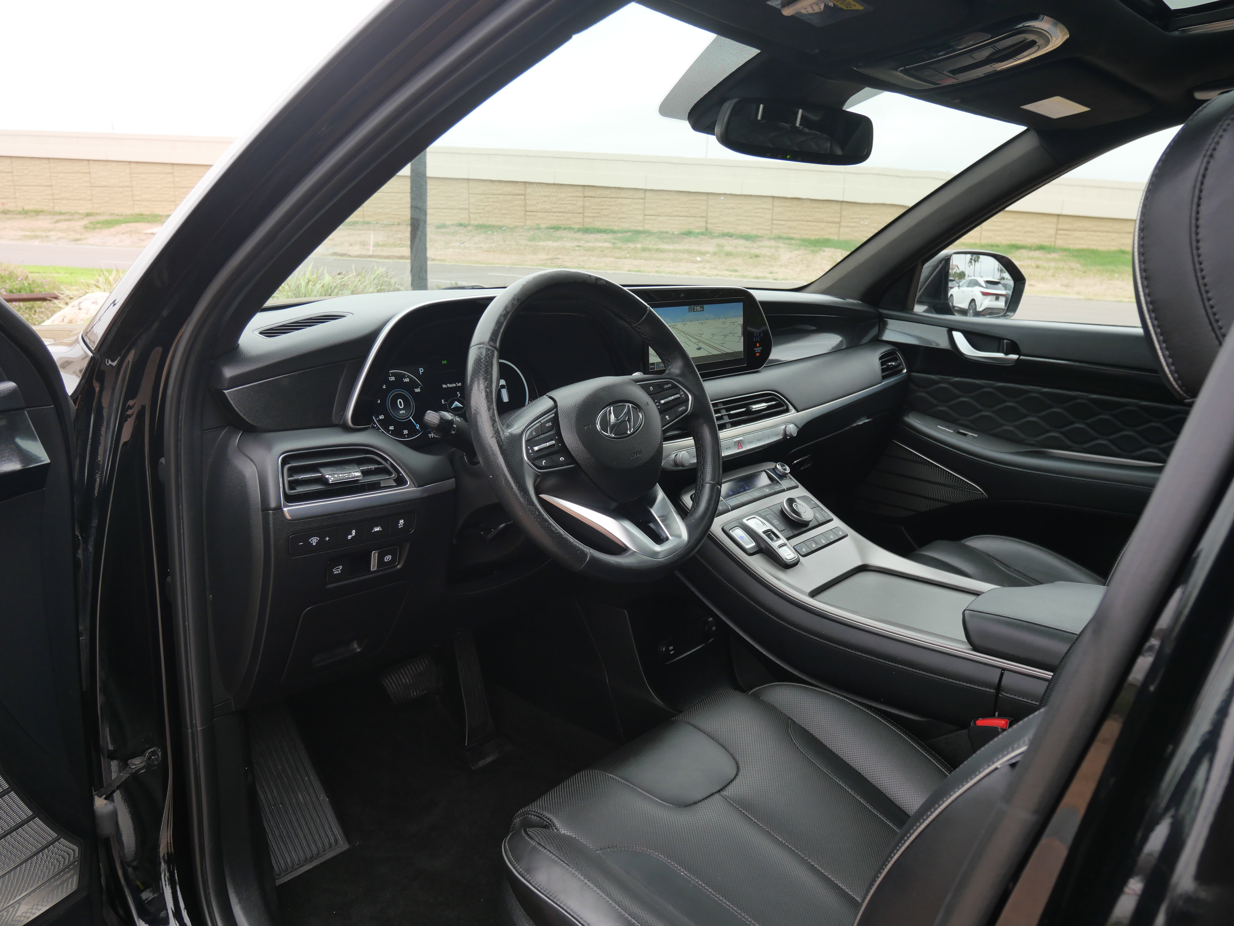 Used 2022 Hyundai Palisade Calligraphy image 22