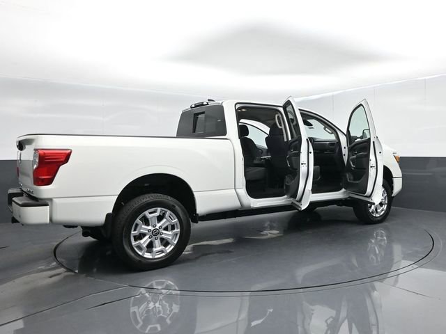 Used 2024 Nissan Titan SV w/ SV Convenience Package image 69