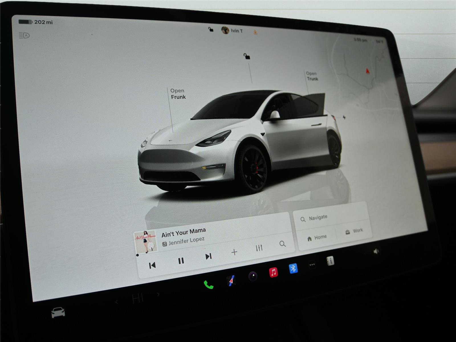 Used 2025 Tesla Model Y Performance image 3