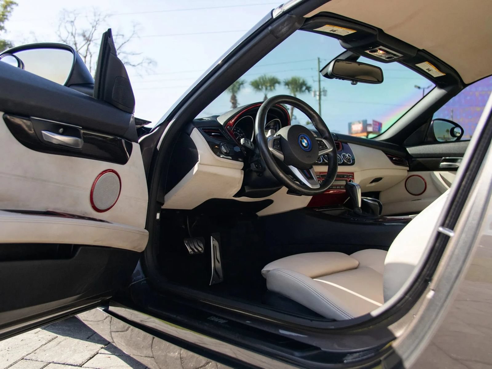 Used 2011 BMW Z4 sDrive30i RWD image 29