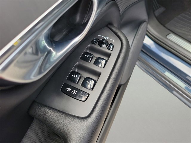 Used 2023 Volvo XC90 B5 Core image 15