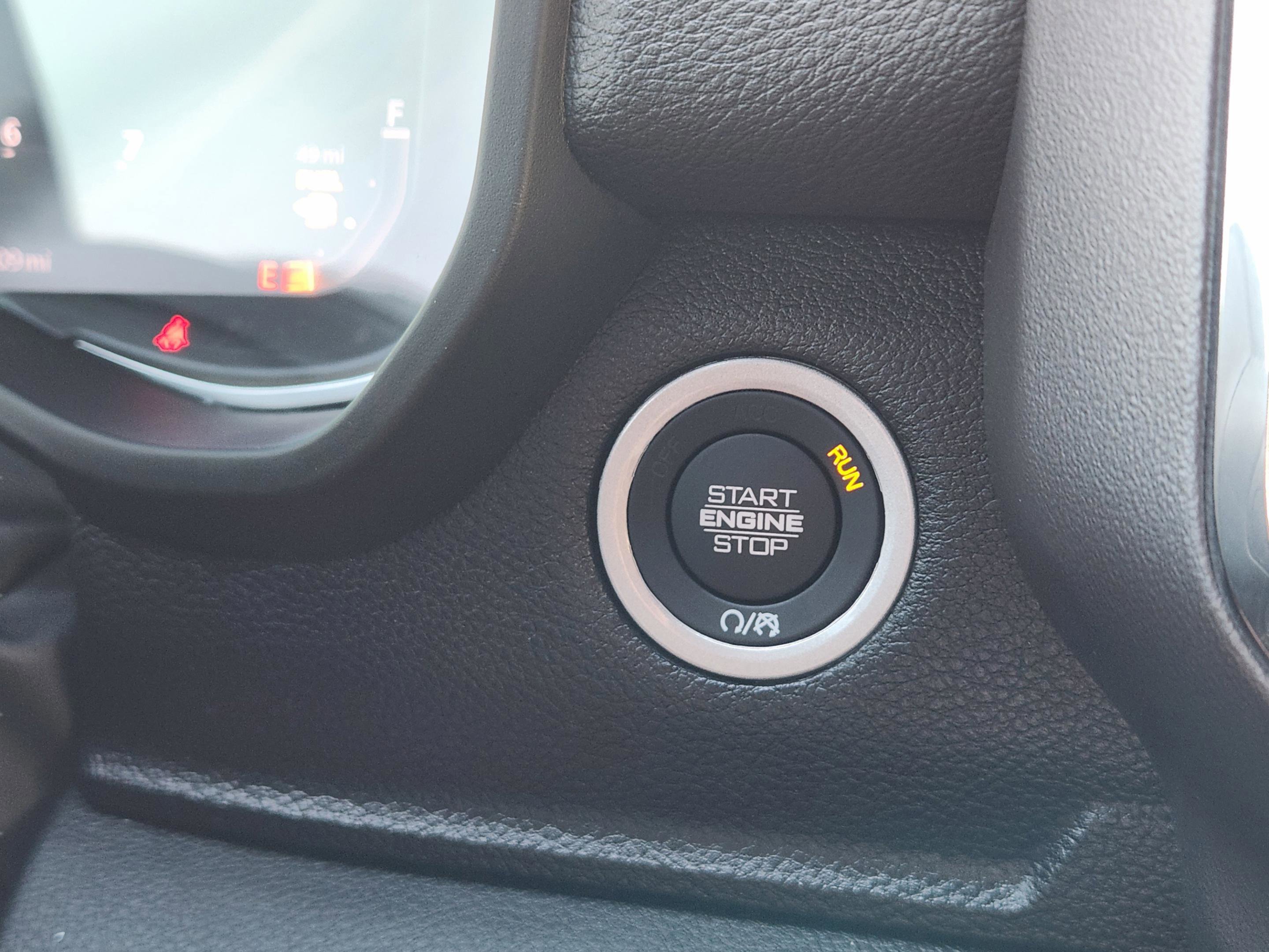 Used 2024 RAM 1500 Laramie AWD/4WD image 13