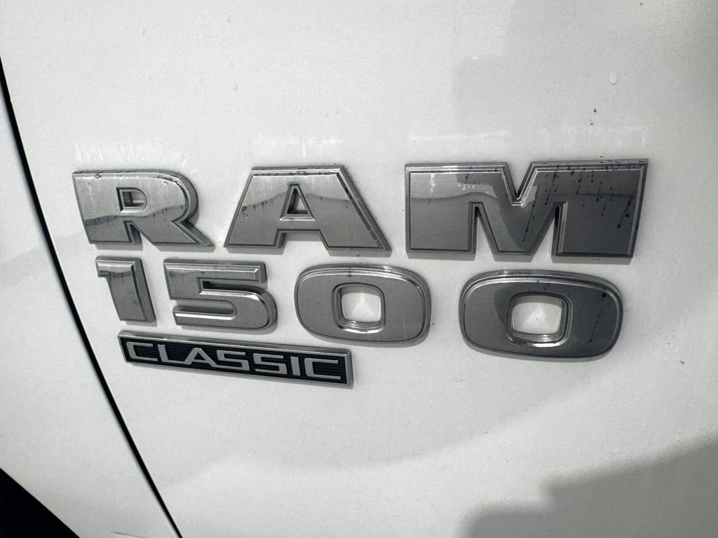 Used 2022 RAM 1500 Classic SLT image 33