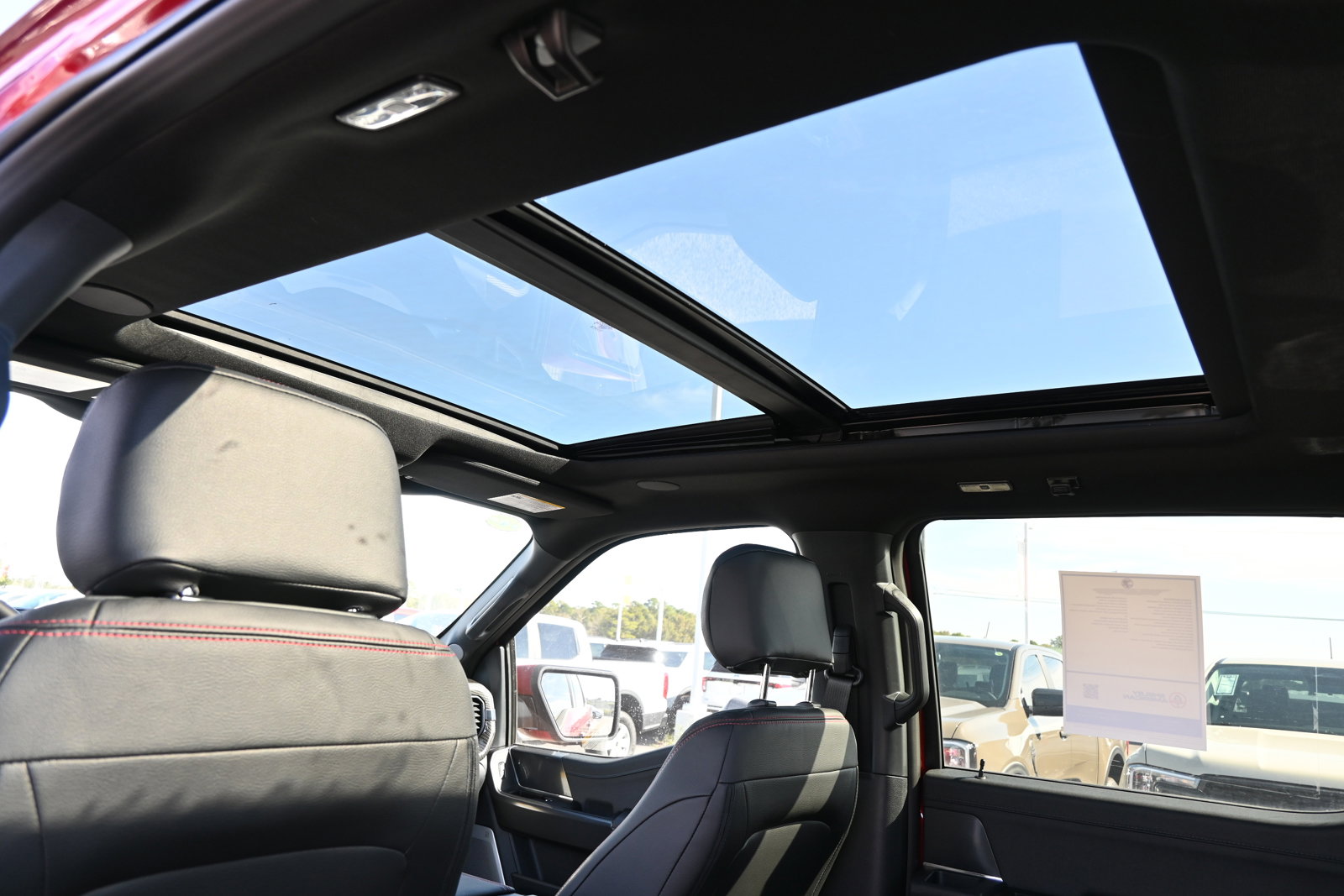 New 2025 Ford F150 Lariat w/ Equipment Group 502A High image 38