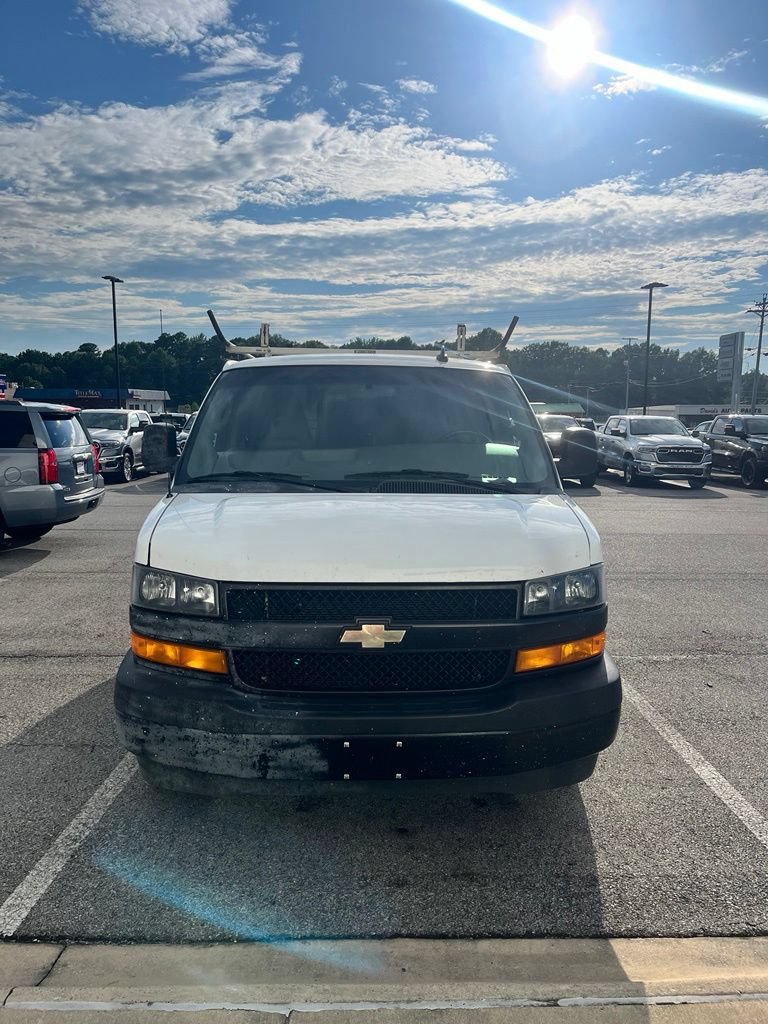 Used 2021 Chevrolet Express 2500 w/ Driver Convenience Package RWD image 7