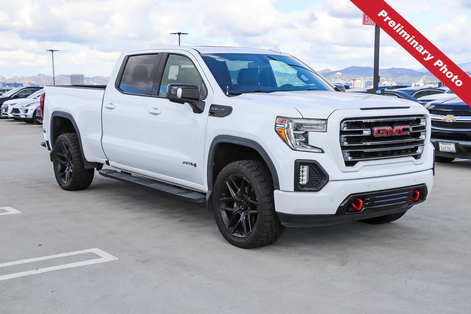 Used 2020 GMC Sierra 1500 AT4 w/ AT4 Premium Package AWD/4WD image 3