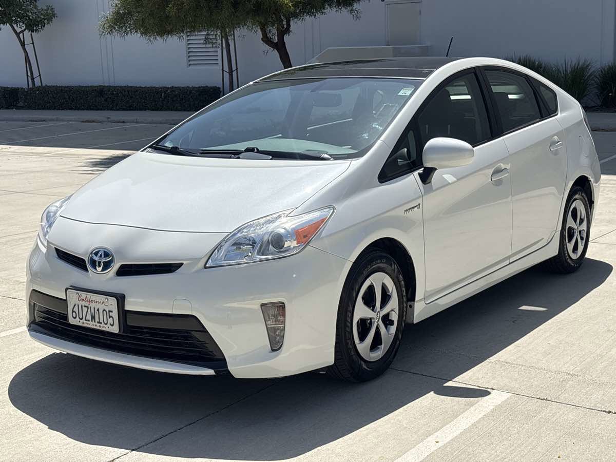 Used 2012 Toyota Prius Four w/ Deluxe Solar Roof Pkg FWD image 7