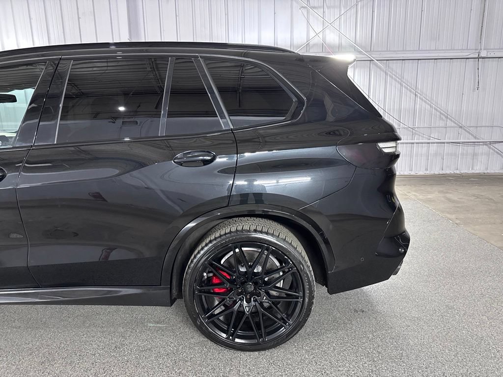 Used 2021 BMW X5 M w/ Competition Package AWD/4WD image 14