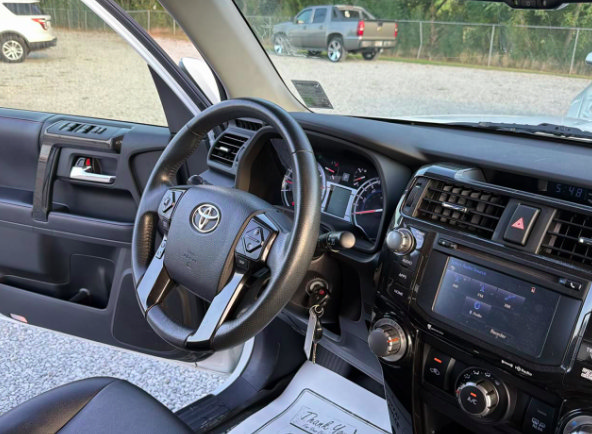 Used 2019 Toyota 4Runner TRD Off-Road Premium AWD/4WD image 5