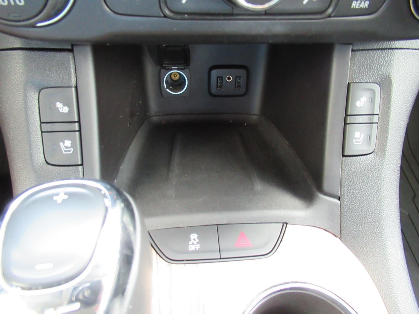 Used 2019 GMC Acadia Denali w/ Technology Package FWD image 29