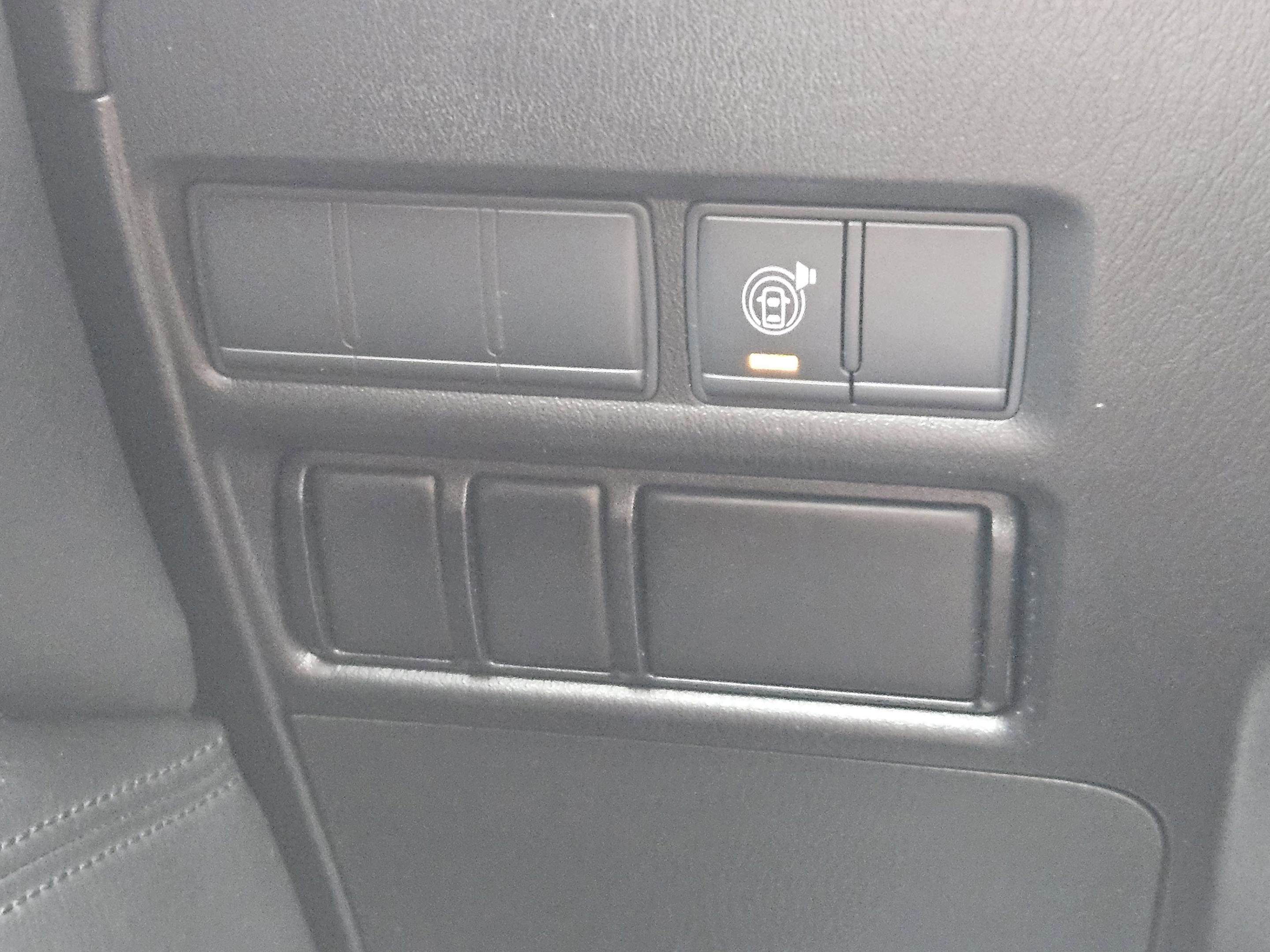 Used 2021 Nissan Armada SV image 24