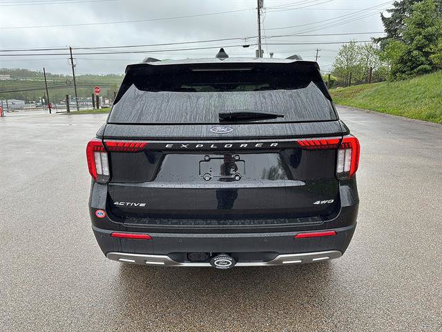 New 2026 Ford Explorer Active w/ Active Comfort Package AWD/4WD image 3