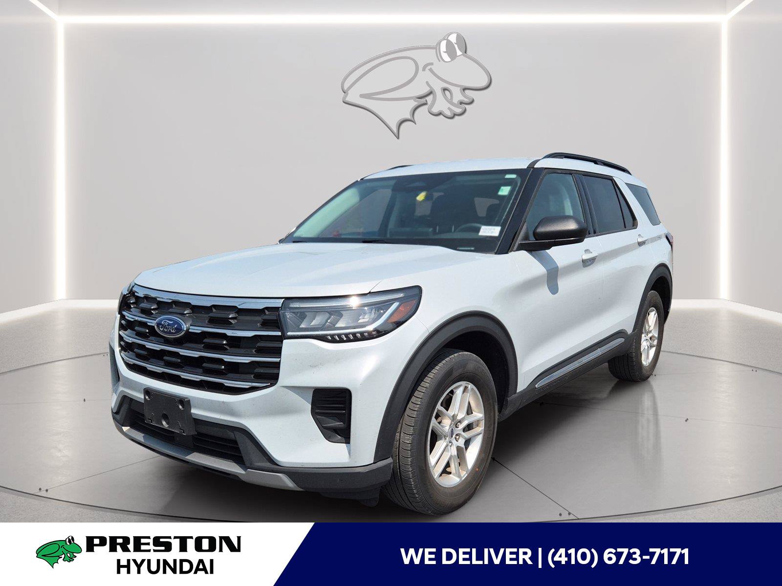 Used 2025 Ford Explorer Active AWD/4WD image 1
