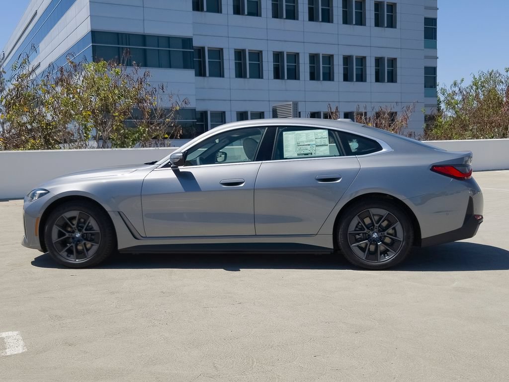 New 2026 BMW i4 eDrive40 w/ Parking Assistance Package RWD image 8