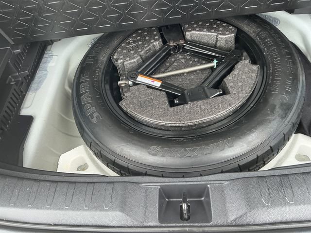 Used 2022 Toyota RAV4 XLE Premium image 40