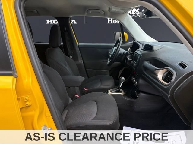 Used 2016 Jeep Renegade Latitude w/ Cold Weather Group FWD image 15