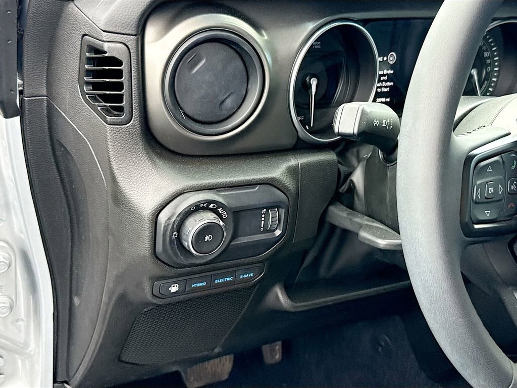 Used 2023 Jeep Wrangler Unlimited image 36