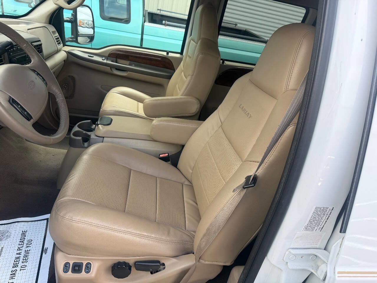 Used 2002 Ford F350 Lariat image 23