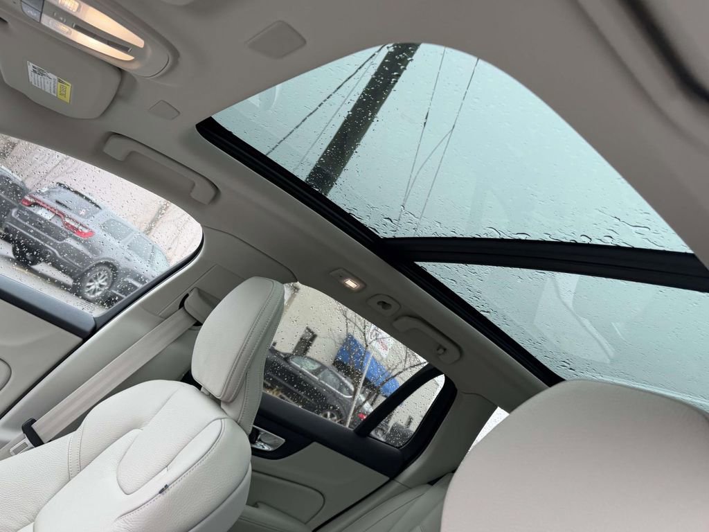 New 2026 Volvo V60 B5 Cross Country Plus w/ Protection Package Premier image 18