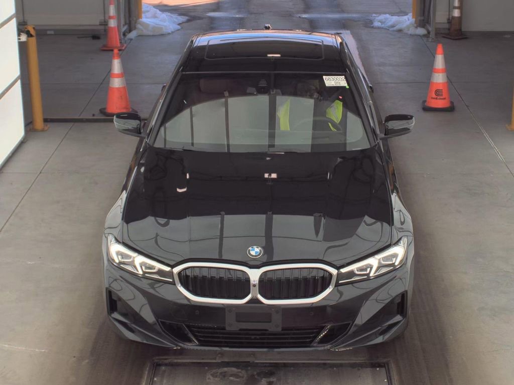 Used 2025 BMW 330i xDrive Sedan w/ Premium Package image 8