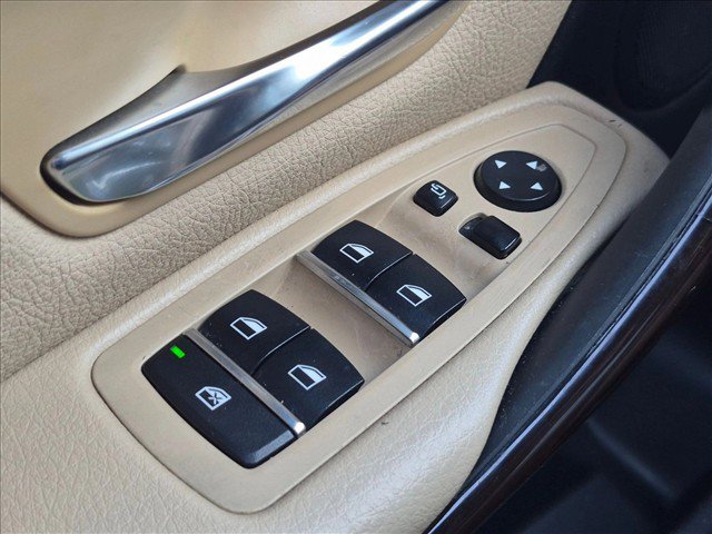 Used 2018 BMW 330i Sedan RWD image 12