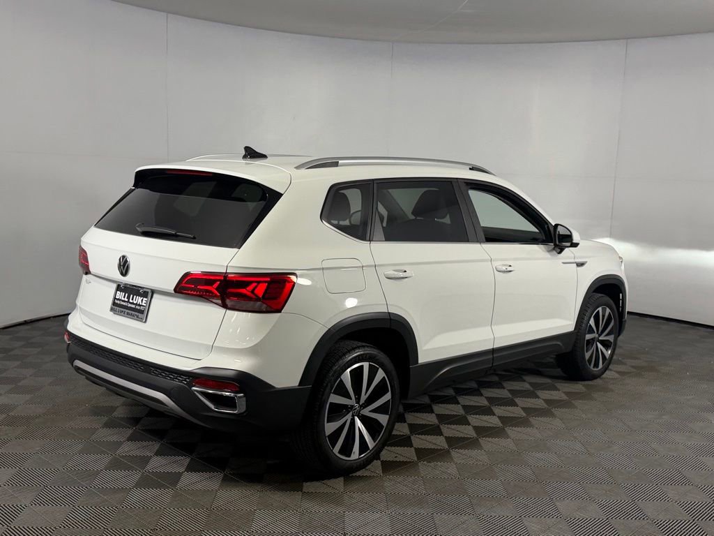 Used 2024 Volkswagen Taos SE FWD image 7