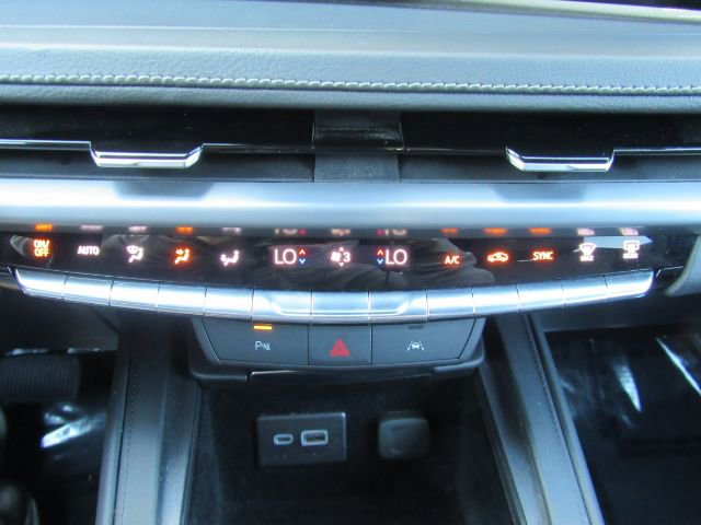 Used 2024 Cadillac XT4 Premium Luxury image 43