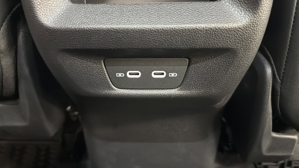 Certified 2025 Volkswagen Tiguan SE AWD/4WD image 30