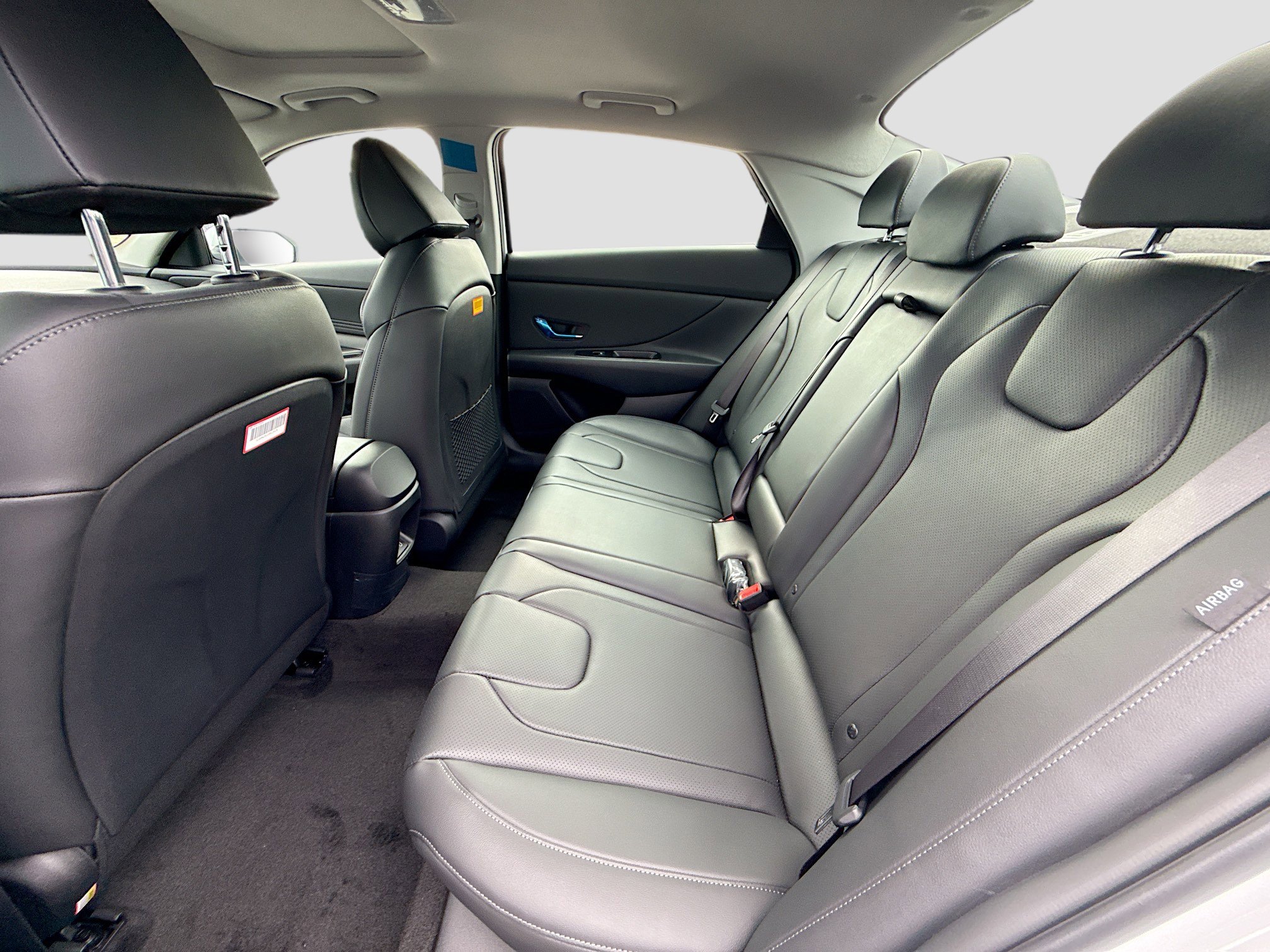 New 2026 Hyundai Elantra Limited w/ Cargo Package FWD image 19