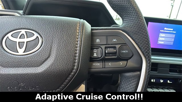 Used 2025 Toyota Tacoma TRD Off-Road image 5