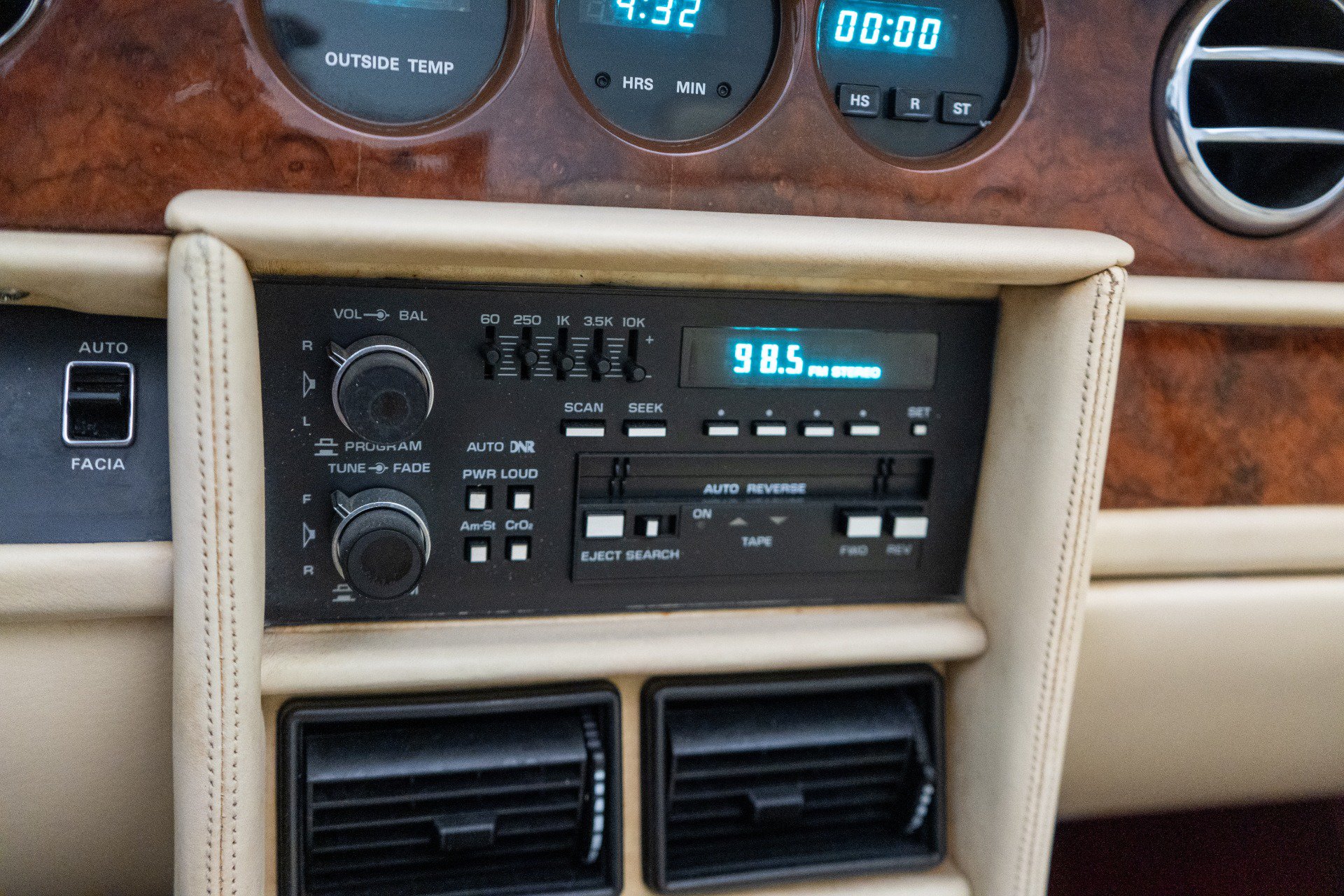 Used 1987 Rolls-Royce Corniche RWD image 28