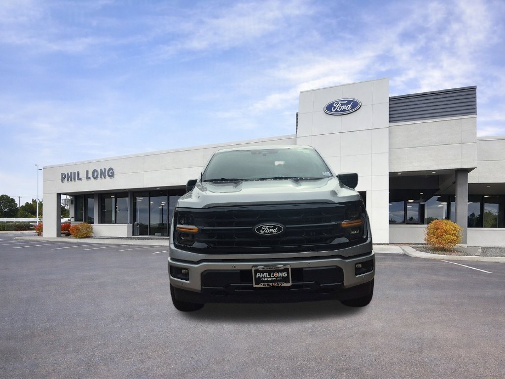 New 2026 Ford F150 XLT w/ Equipment Group 302A MID AWD/4WD image 8