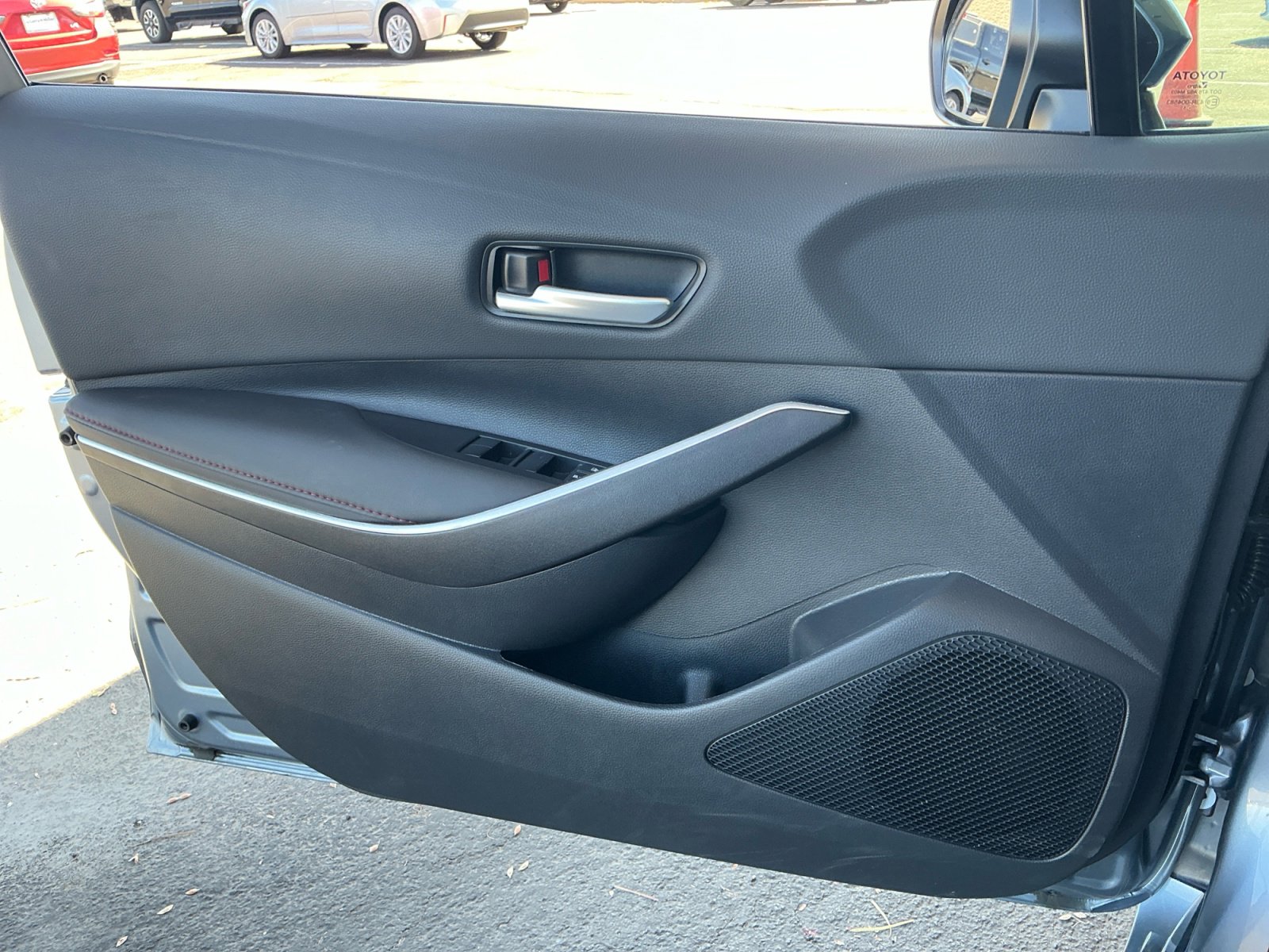 Certified 2025 Toyota Corolla SE FWD image 13